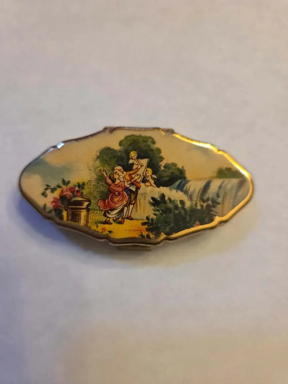 Vintage Stratton England Pill Box Trinket Box Regency Era Couple and Cherubs Sca